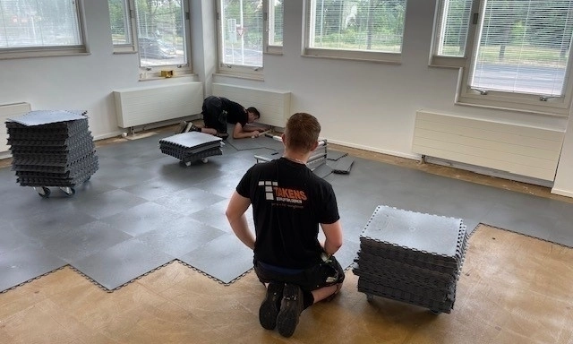 Fitnessvloeren van PVC: de beste optie voor sportscholen en homegyms